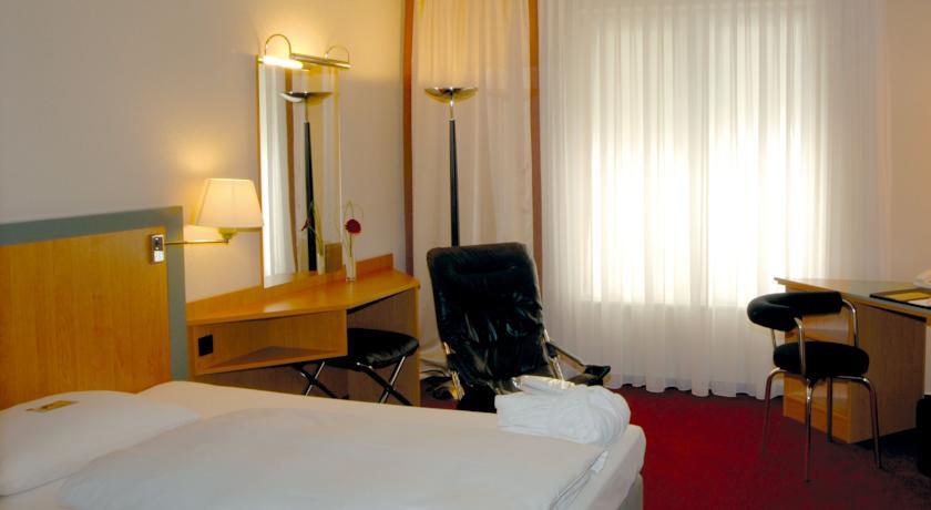 فندق Nh Berlin Potsdam Conference Center كلاينماخنو المظهر الخارجي الصورة
